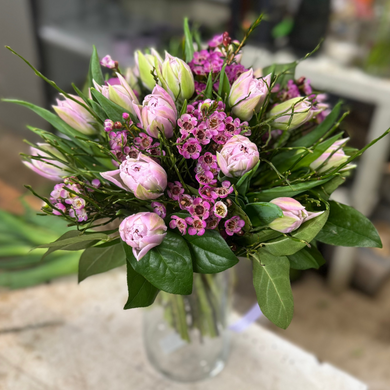 Tulpenstrauß in Helllila